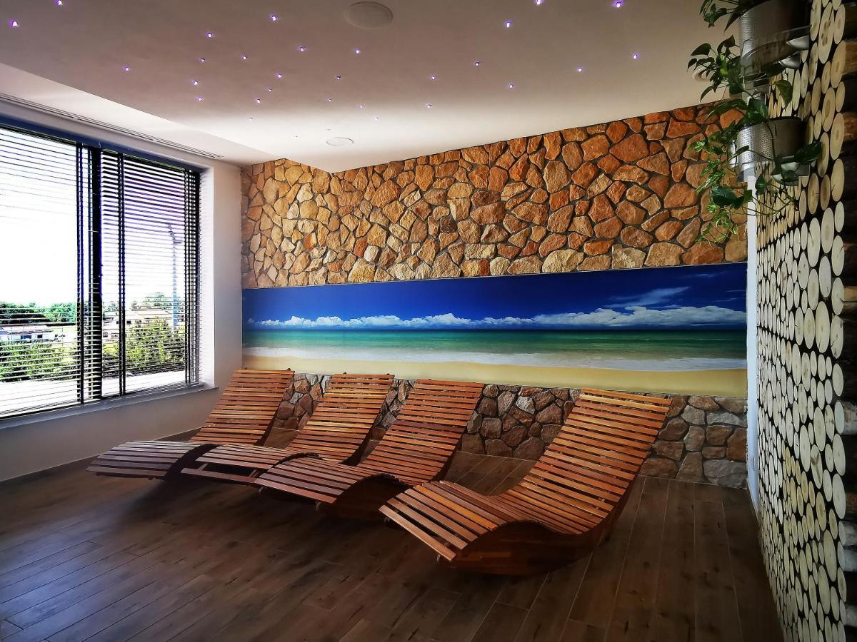 Hotel Mistral Sport Gniewino Exterior foto