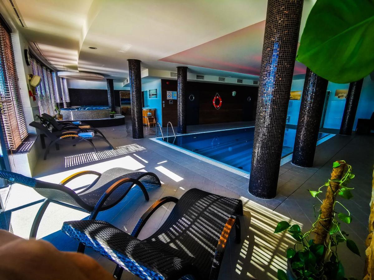 Hotel Mistral Sport Gniewino Exterior foto